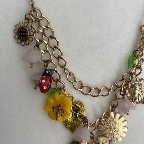 Gold tone double strand charm necklace ladybug frog leaf flower - Picture 5 of 5